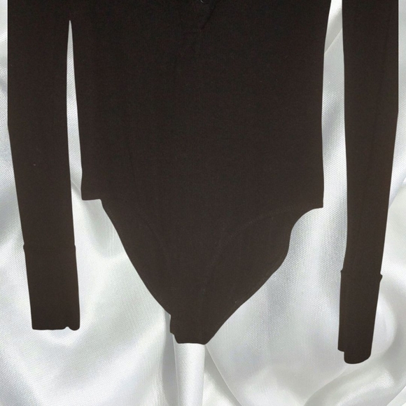 Elegant Black Long Sleeve Bodysuit - Picture 4 of 6